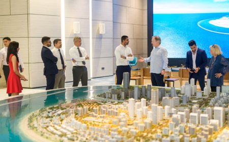 LORD SWIRE, DEPUTY CHAIRMAN OF THE COMMONWEALTH ENTERPRISE AND INVESTMENT COUNCIL (CWEIC), VISITS PORT CITY COLOMBO